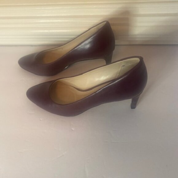 Cole Haan Women's Hellen Grand Pump, Leather- Size 7.5B - Picture 4 of 6
